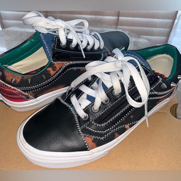 Women’s 7.5 Old Skool Vans - Picture 7 of 8